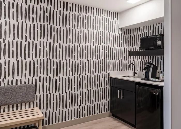 Atwell Suites Austin Airport By Ihg